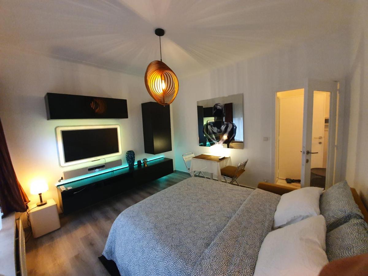 Cosy Corner In Quiet Suburb - All Cars Allowed Antwerp Luaran gambar