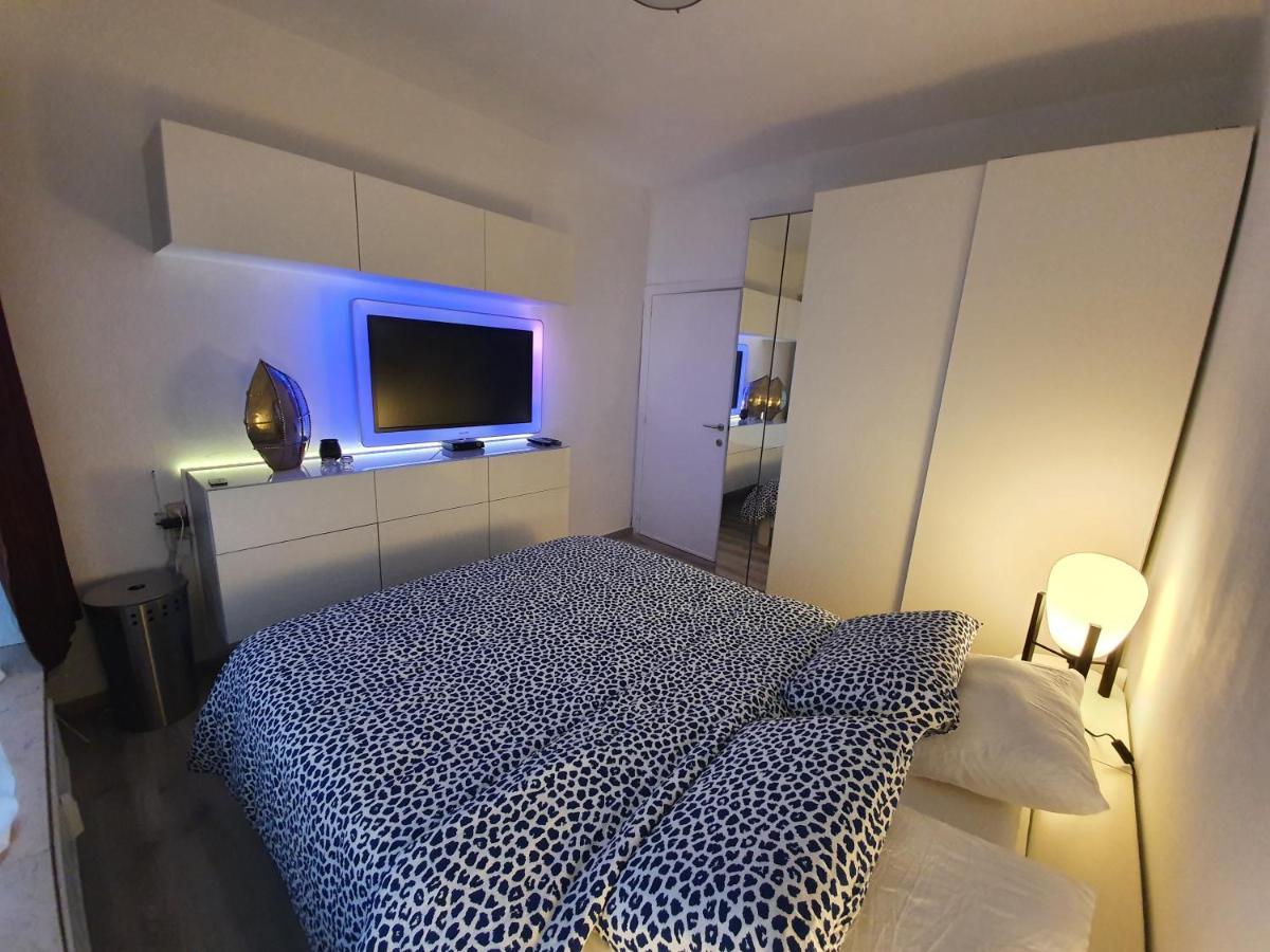 Cosy Corner In Quiet Suburb - All Cars Allowed Antwerp Luaran gambar