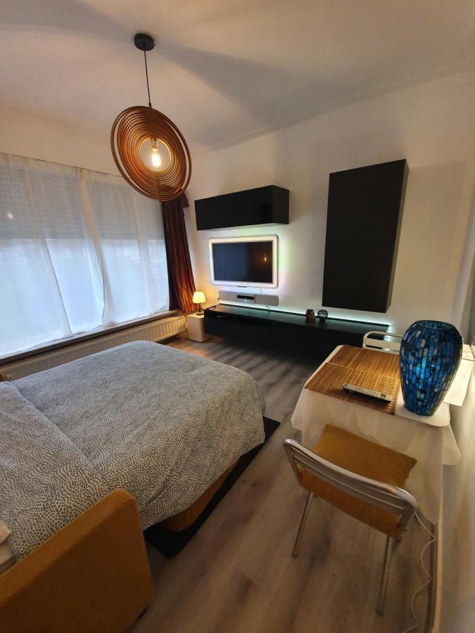 Cosy Corner In Quiet Suburb - All Cars Allowed Antwerp Luaran gambar